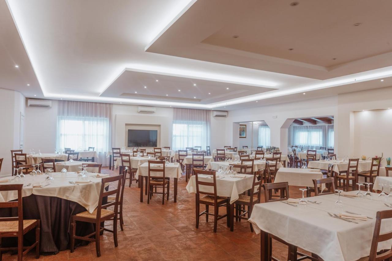 Resort Fior Di Sardegna Posada  Dış mekan fotoğraf
